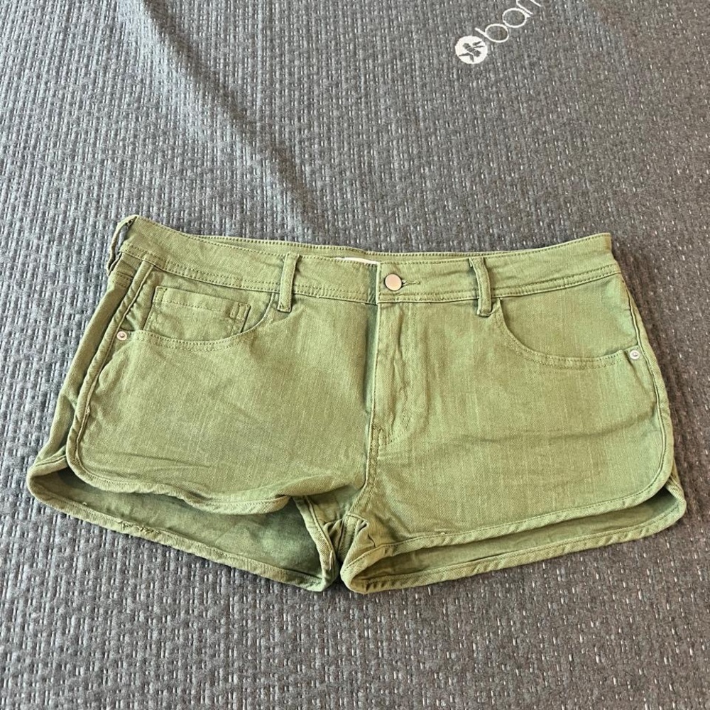 FashionNova - Wake Up Low Rise Short - Olive - XL